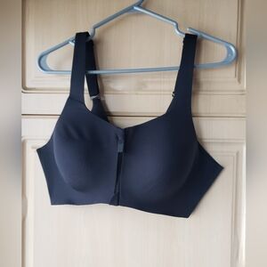 Seamless Black Women's Bra Front Zipper